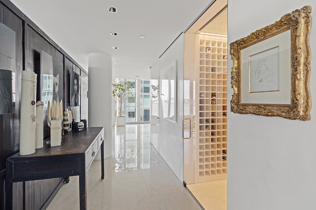 Hugh Jackmans West Village Triplex With A Minimalist Design Lists For 38 9m 176perryst 10s 12