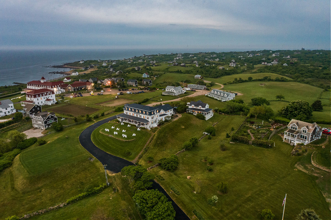 Block Islands Famed Atlantic Inn Is For Sale At 7 5m 359 High St Block Island Ri 2 2400x1599