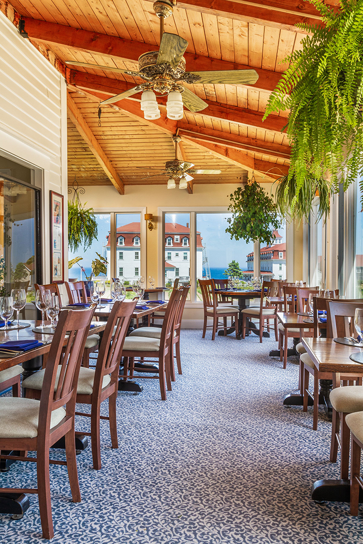 Block Islands Famed Atlantic Inn Is For Sale At 7 5m 359 High St Block Island Ri 17 2400x3600