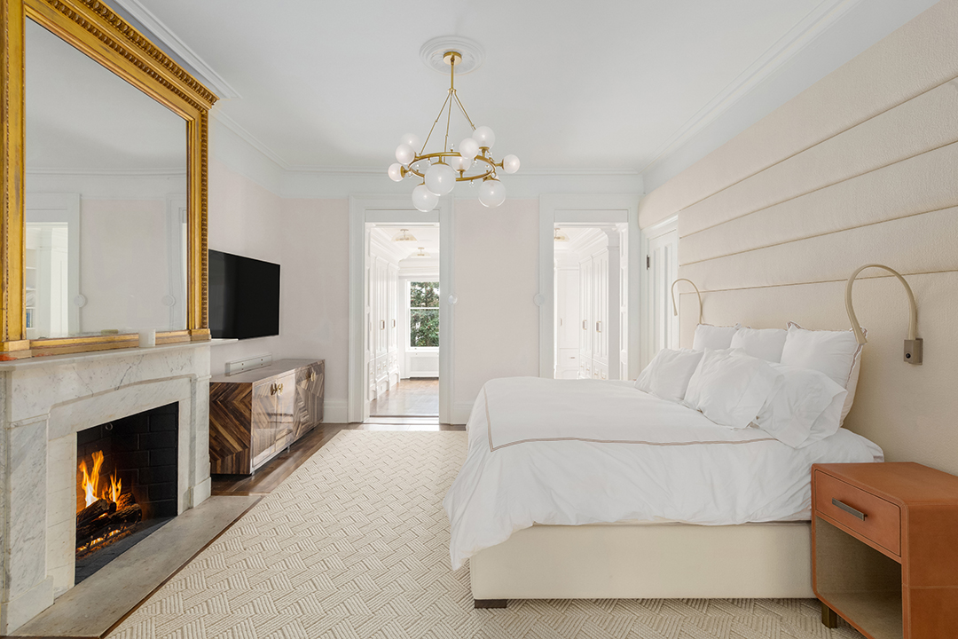 Pop Artist Roy Lichtensteins Former West Village Townhouse Lists For 30m 16