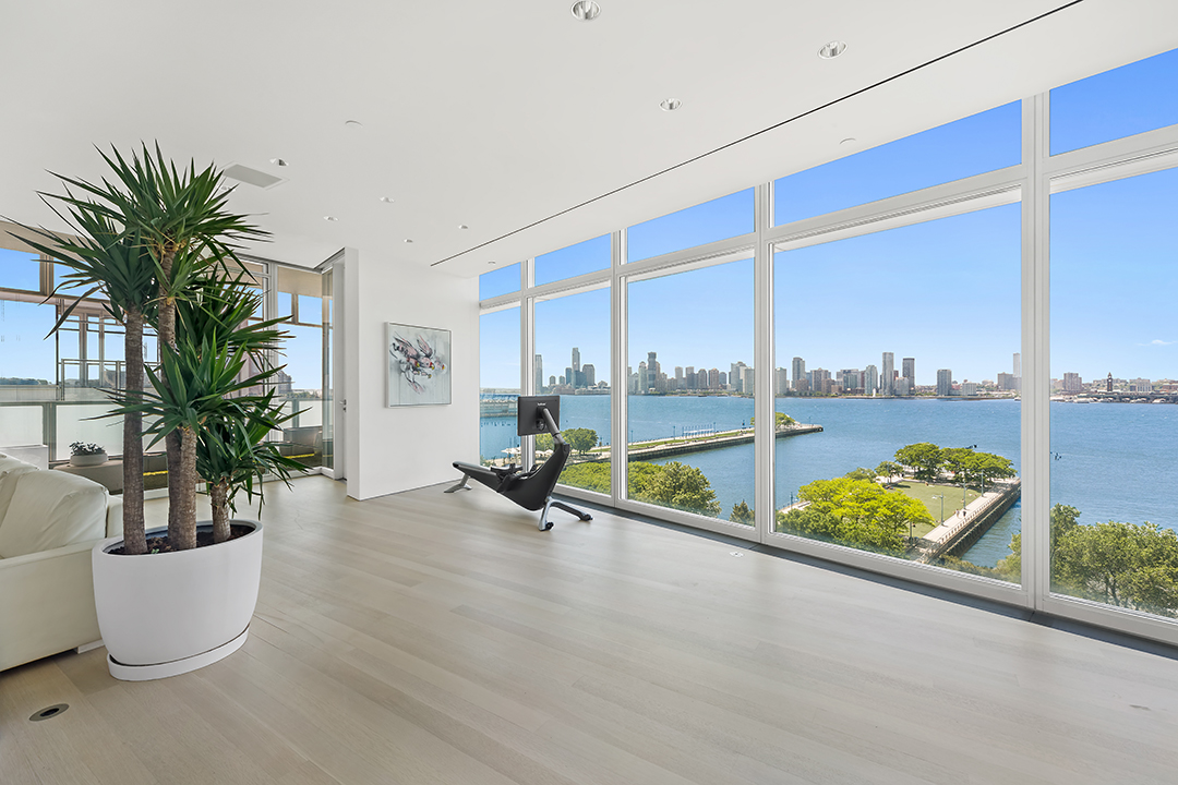 Hugh Jackmans West Village Triplex With A Minimalist Design Lists For 38 9m 176perryst 10s 8