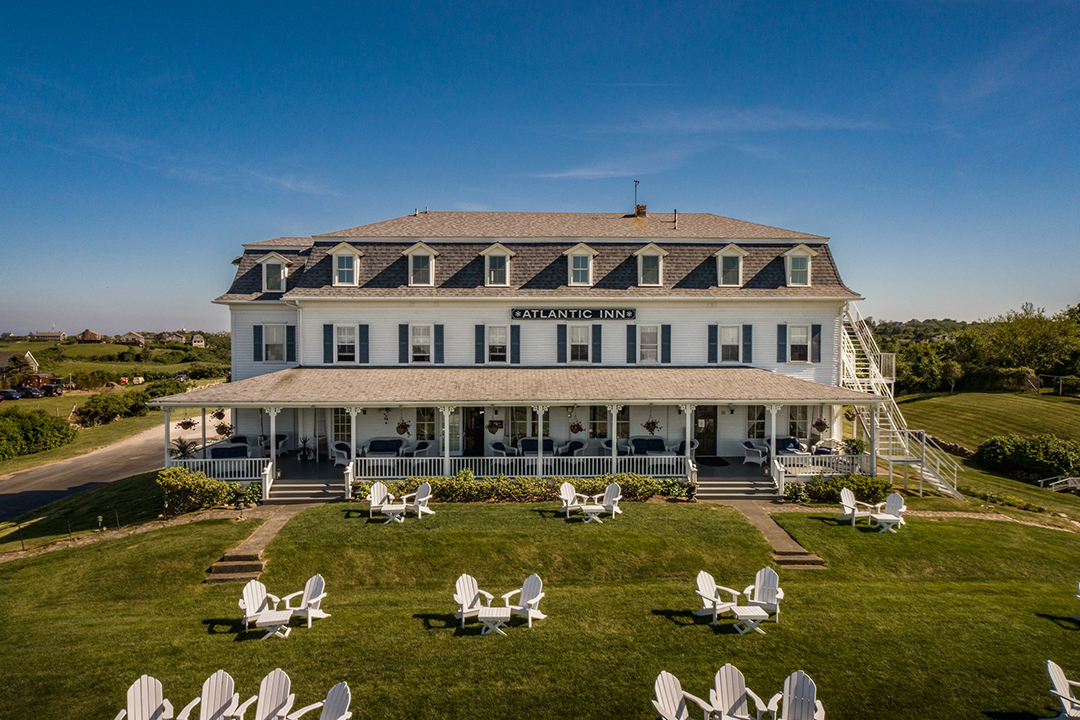 Block Islands Famed Atlantic Inn Is For Sale At 7 5m 359 High St Block Island Ri 12 2400x1599