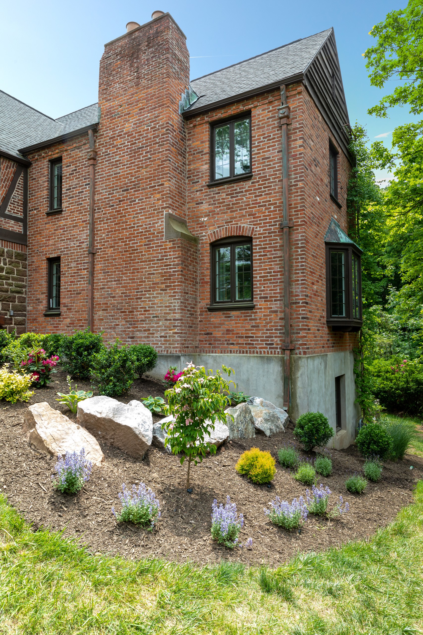 Ctcg Fionaleonard Exteriorfront 005