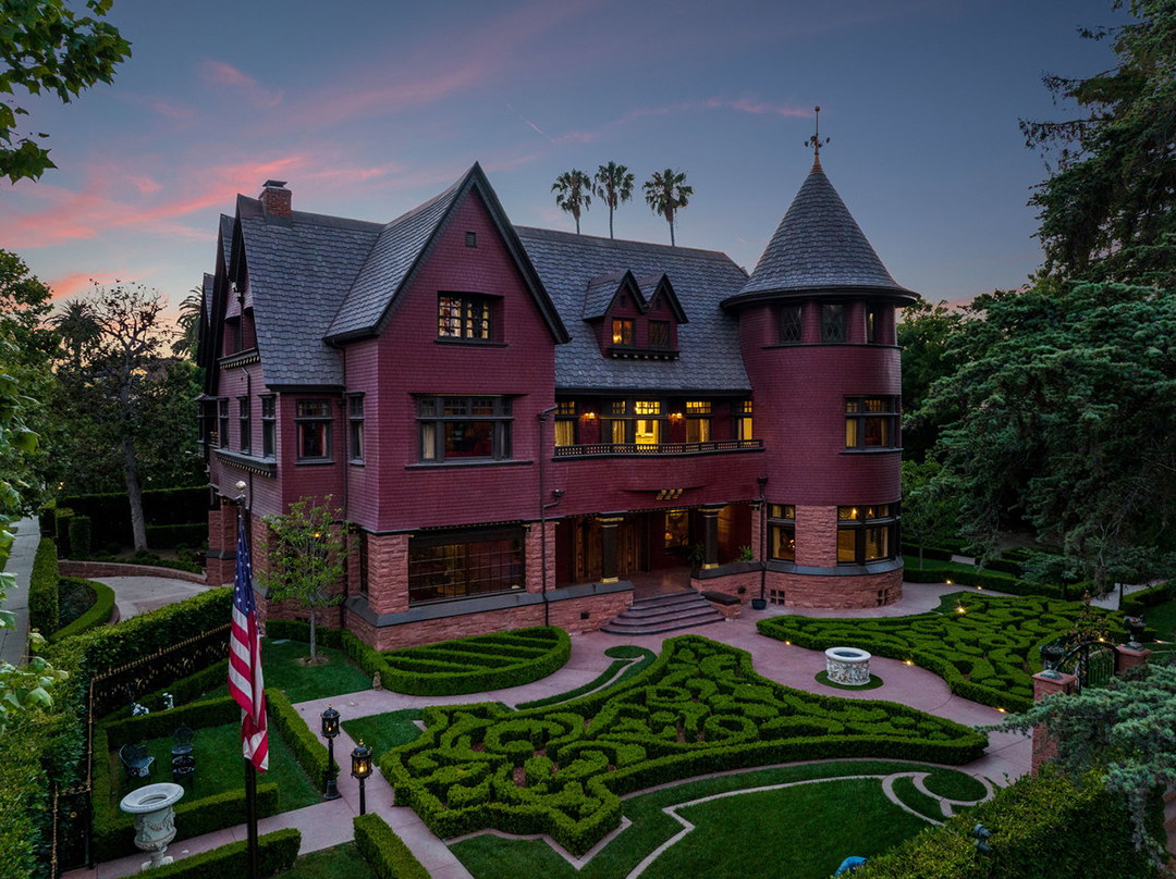 Kat Von D Lists Her Daring La Victorian Previously Used To Film Cheaper By The Dozen 357 Lorraine 70