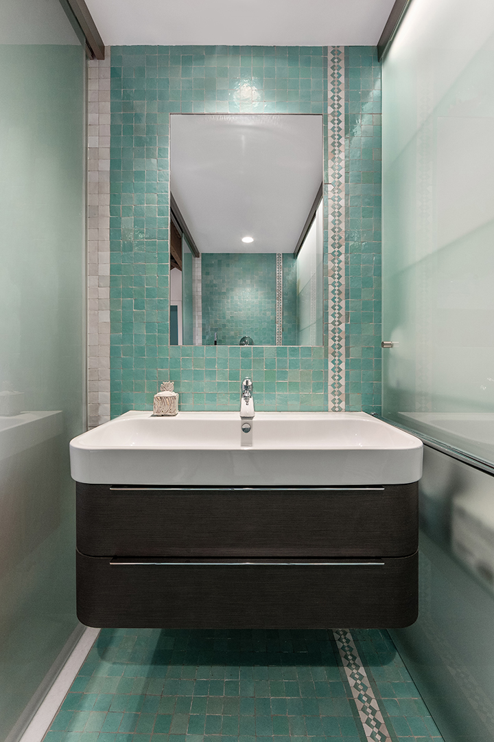 Scholarly Couples Prince Street Penthouse With A Private Roof Terrace Asks 7 25m G