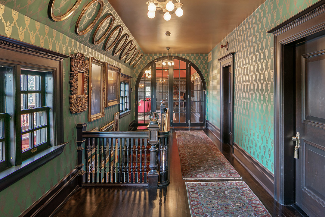 Kat Von D Lists Her Daring La Victorian Previously Used To Film Cheaper By The Dozen 357 Lorraine 57