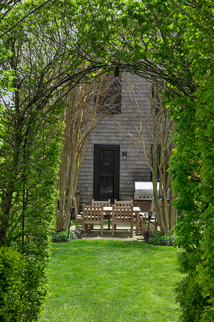 Its All About The Gorgeous Grounds At This 12m Sagaponack Estate I