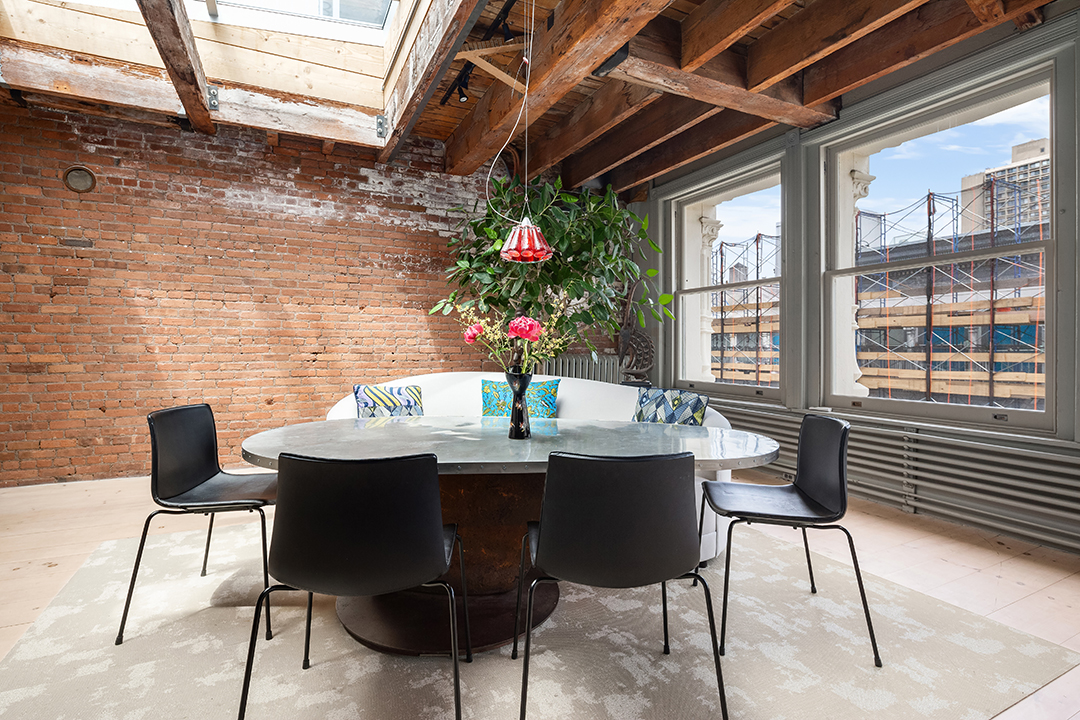 Scholarly Couples Prince Street Penthouse With A Private Roof Terrace Asks 7 25m B