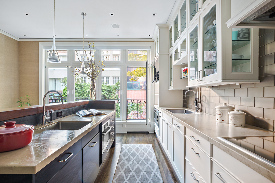 Carrie Fisher Debbie Reynolds Former Upper East Side Apartment 22