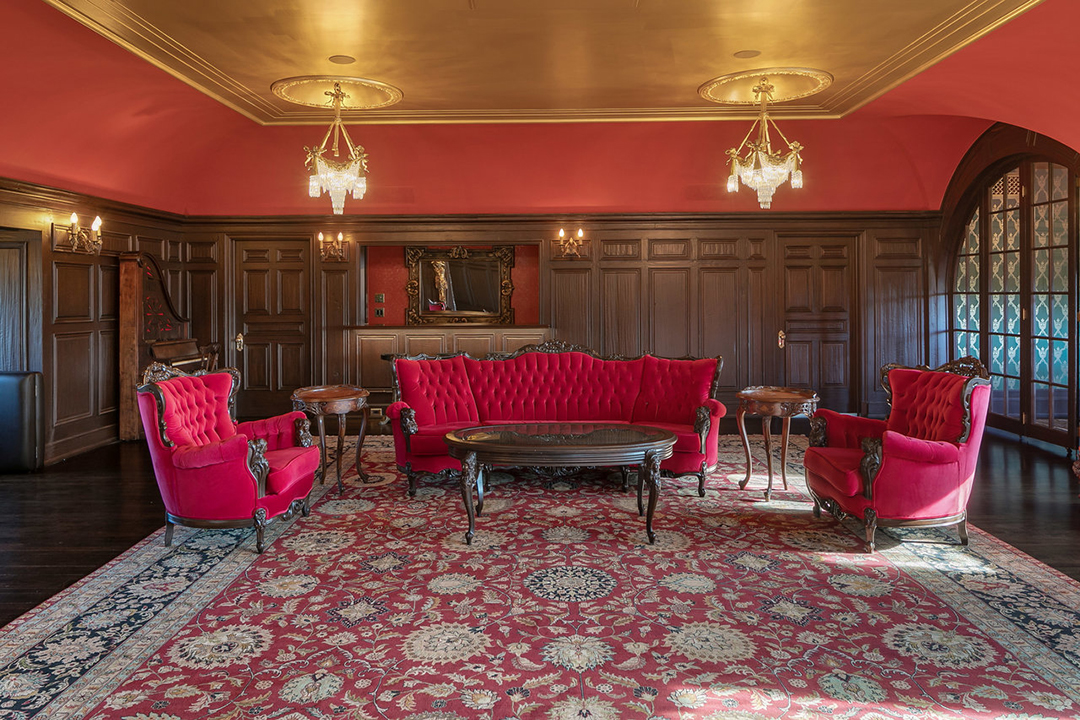 Kat Von D Lists Her Daring La Victorian Previously Used To Film Cheaper By The Dozen 357 Lorraine 58