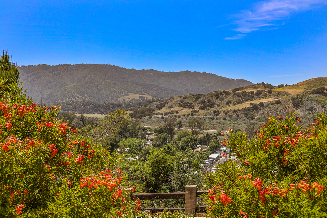 The Ranch Style California Home Johnny Cash Built In The 1960s Just Listed For 1 8m B