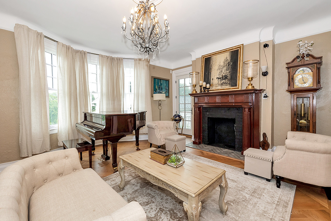 Yankees Legend Lou Gehrig Once Owned This New Rochelle Charmer Now Up For Sale D