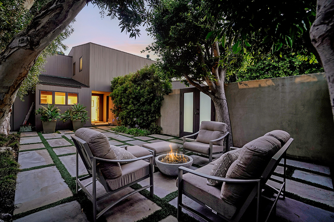 Academy Award Winning Composer Henry Mancinis Longtime Malibu Getaway Asks 13m N