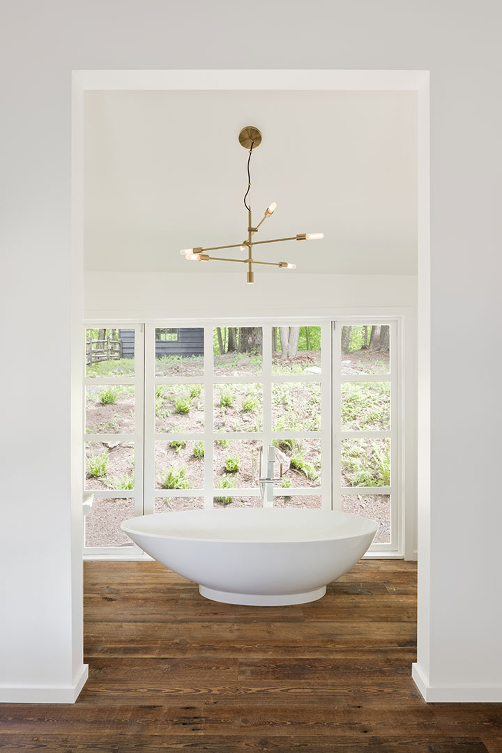 Guest House Master Bathtub Atwater Berkshires