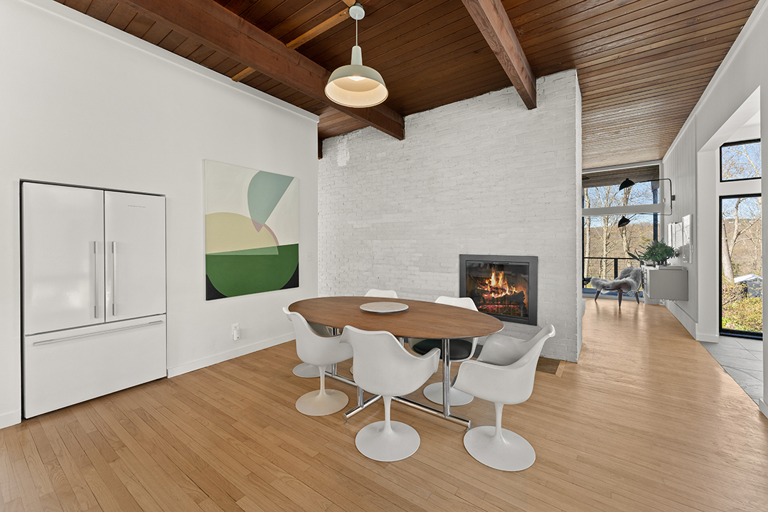 A Designers Midcentury Modern Dazzles On The Market After A Hefty Makeover 87 Shinar Mt Rd Full 14