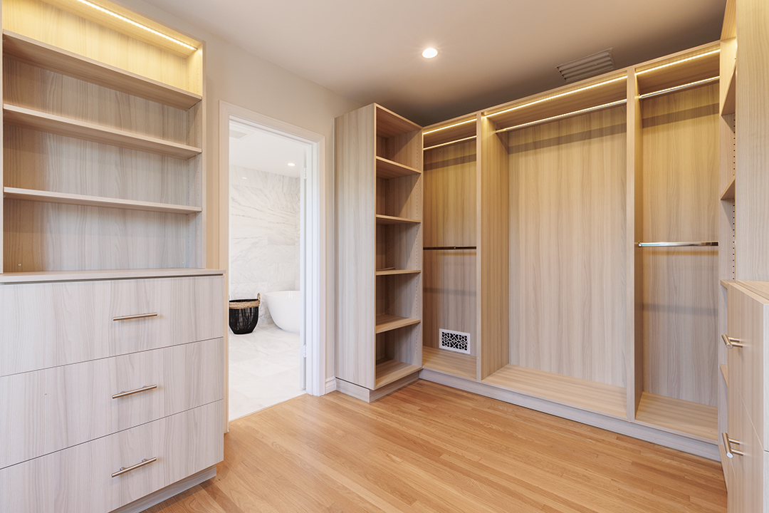 Leonardo Dicaprio Looks To Rent Out A Charming Beverly Hills House For 32500 Month 39