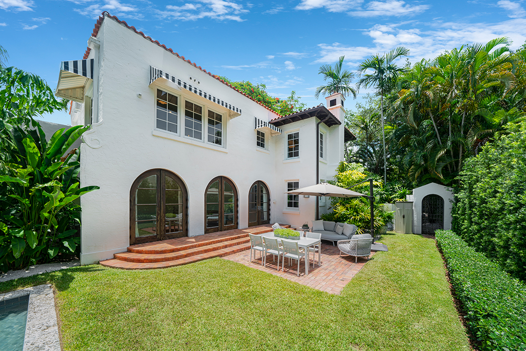 Movie Star And Producer Christian Slater Lists His Miami Villa With Italian Flair 3618 St Gaudens Rd 1oakstudios 37
