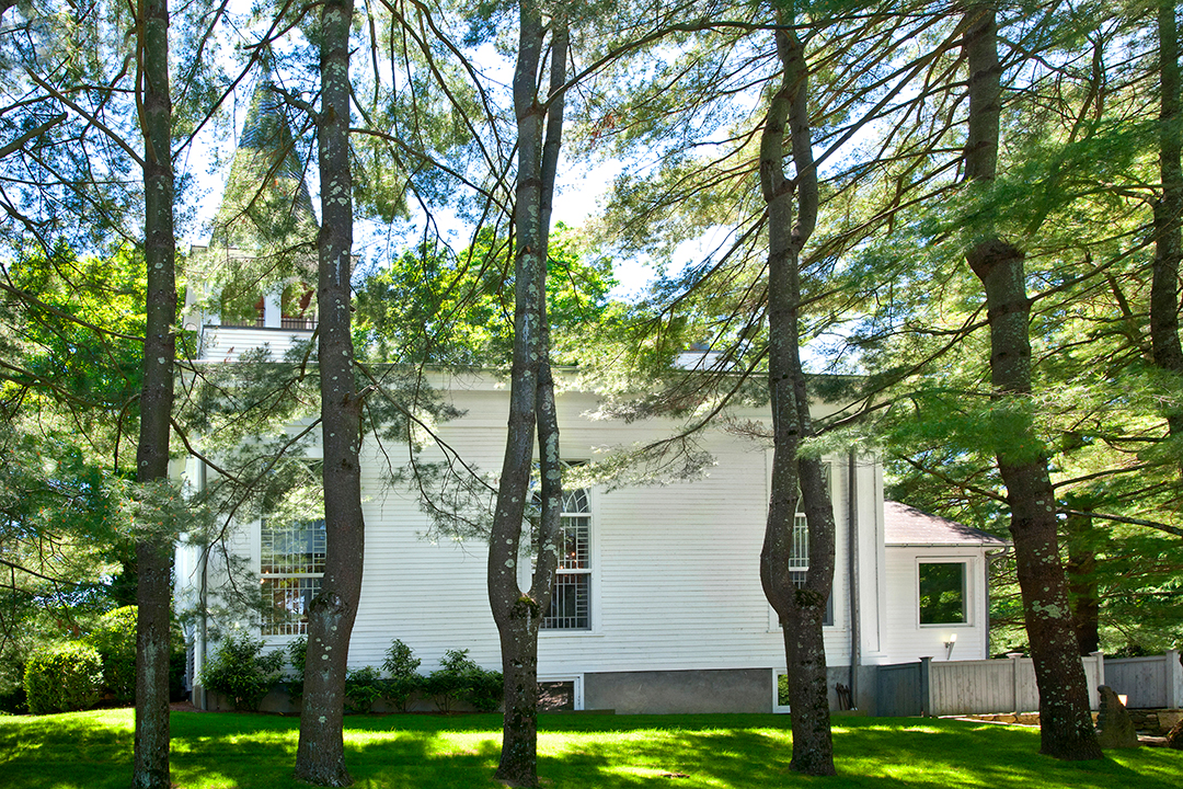 You Can Buy A Historic Church Turned Contemporary Home In Greenwich For 1 8m Trees