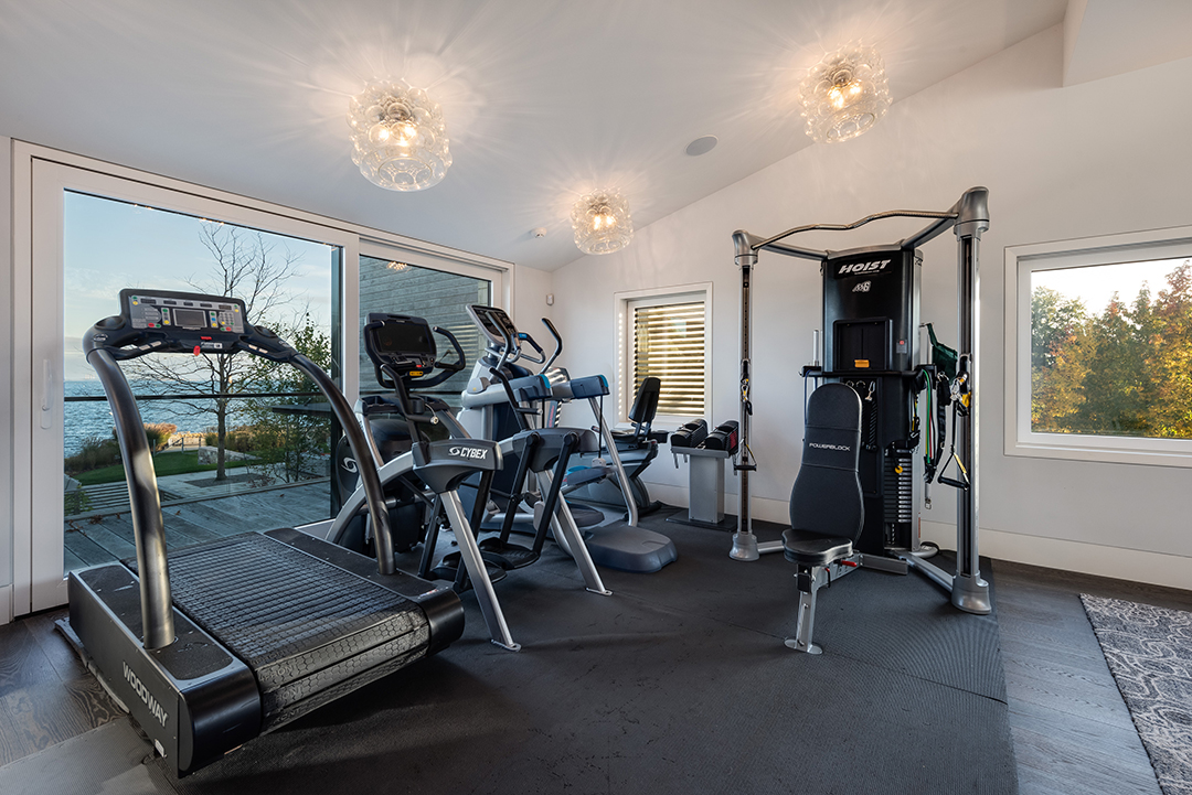 This Hobi Award Winning Masterpiece In Old Greenwich Wants 35m Gym