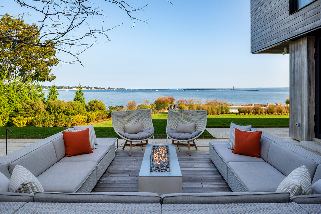 This Hobi Award Winning Masterpiece In Old Greenwich Wants 35m B