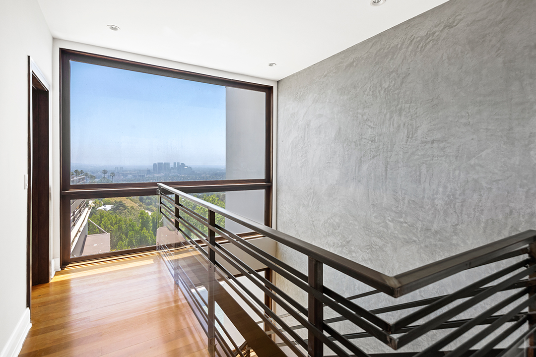 Greta Garbos Former Beverly Hills Home Hits The Market For 12m 21