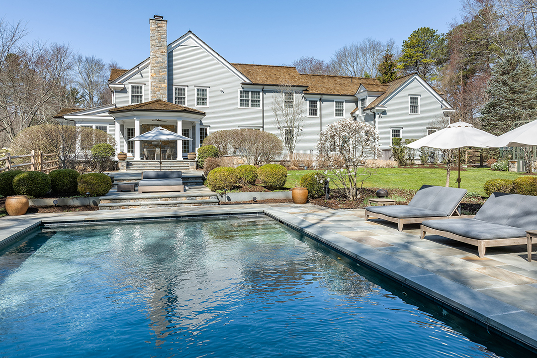 Matt Damon Reportedly Scoops A 8 5m Estate In Star Studded Bedford Ny F