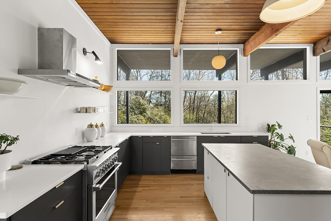 A Designers Midcentury Modern Dazzles On The Market After A Hefty Makeover 87 Shinar Mt Rd Full 3