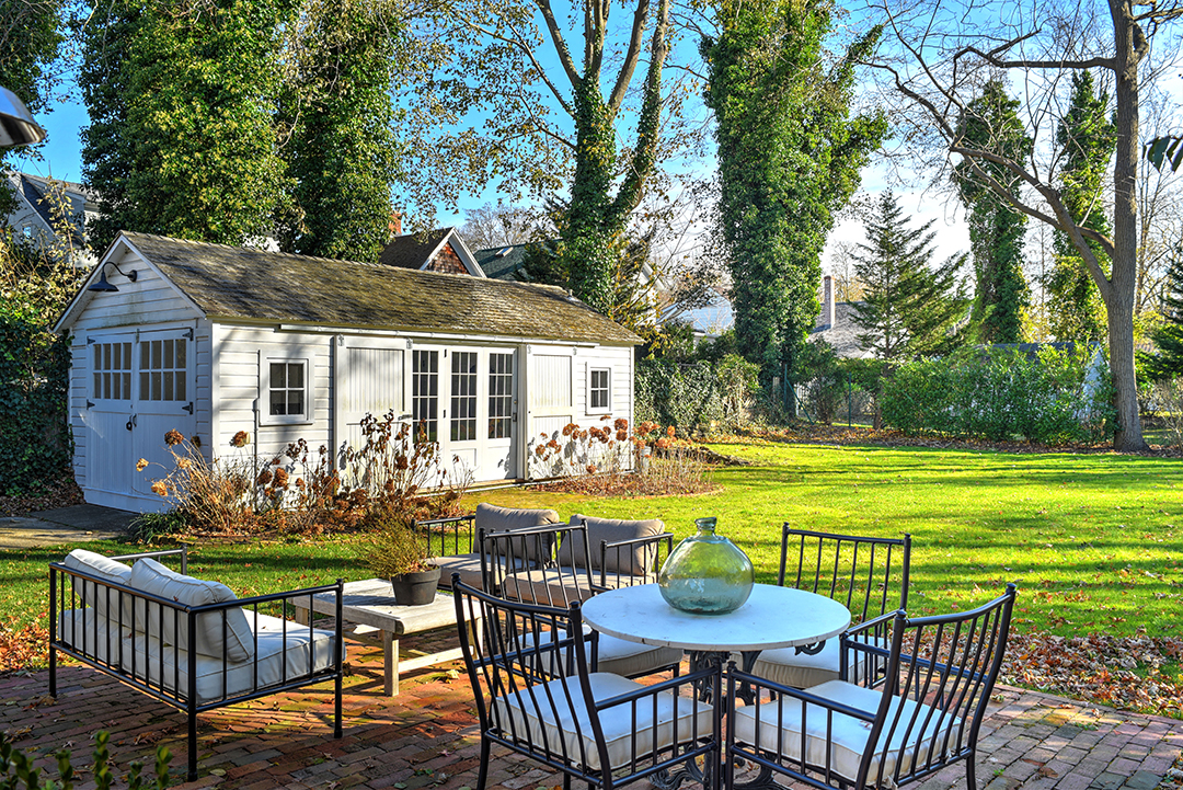 The Oldest Home In The Hamptons Is Currently Listed For 2 4m 64 Union St Studio