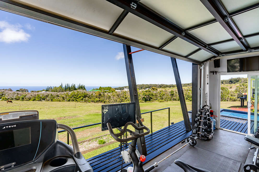 Go Off The Grid At This Stylish And Self Sufficient Estate For Sale In Hawaii 796 Awalau Rd 31