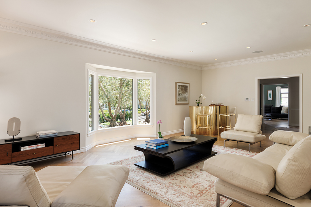 Leonardo Dicaprio Looks To Rent Out A Charming Beverly Hills House For 32500 Month 16