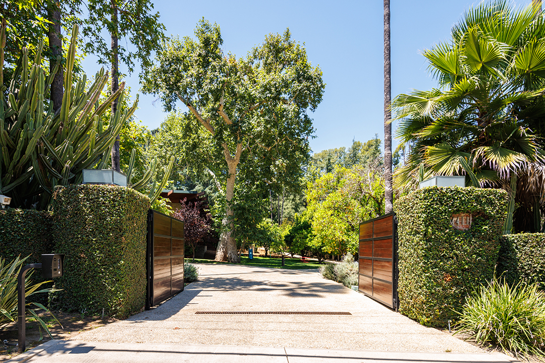 How I Met Your Mother Star Lists 18m Encino Home Frequently Used For Filming X