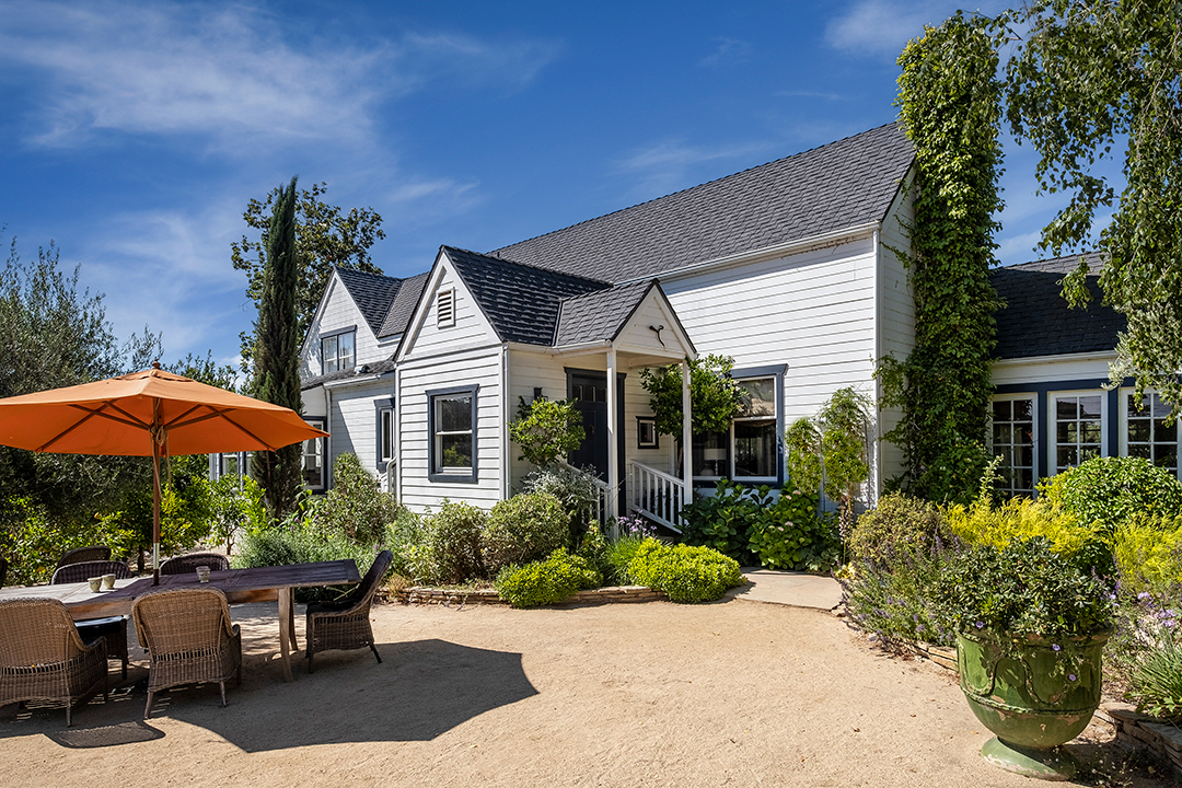 Designer Helene Aumonts Countryside California Home Harkening To France Lists For 5 8m Zzzz