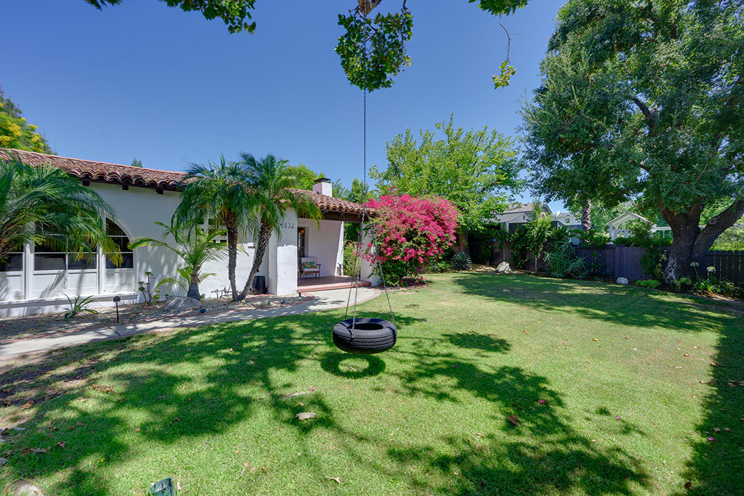 Willie Garson La House Exterior Swing