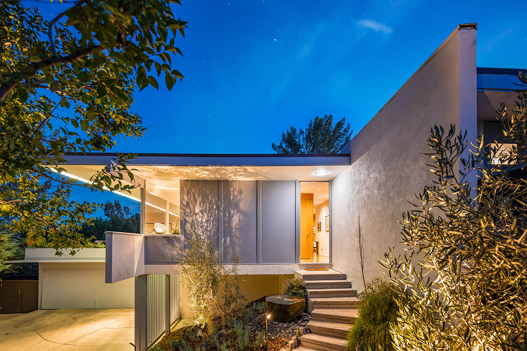 Exterior Entry Richard Neutra Woodland Hills 2