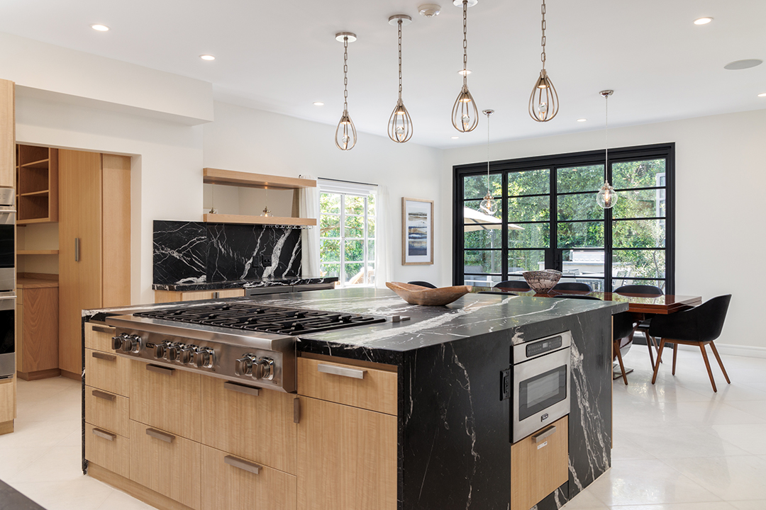 Leonardo Dicaprio Looks To Rent Out A Charming Beverly Hills House For 32500 Month 27