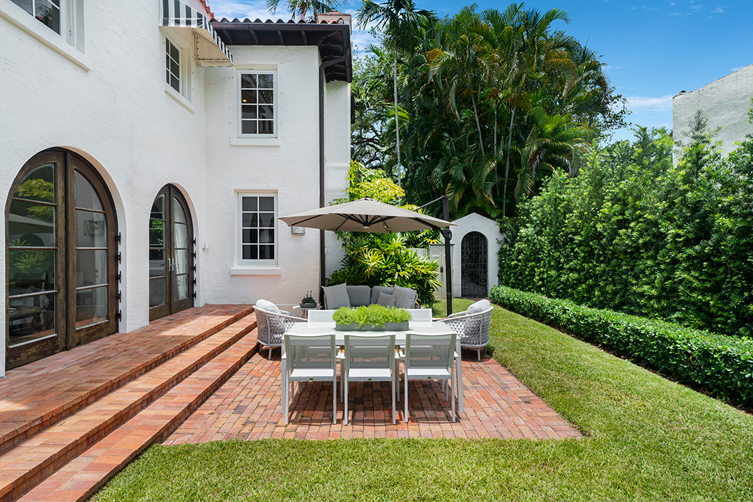 Movie Star And Producer Christian Slater Lists His Miami Villa With Italian Flair 3618 St Gaudens Rd 1oakstudios 36