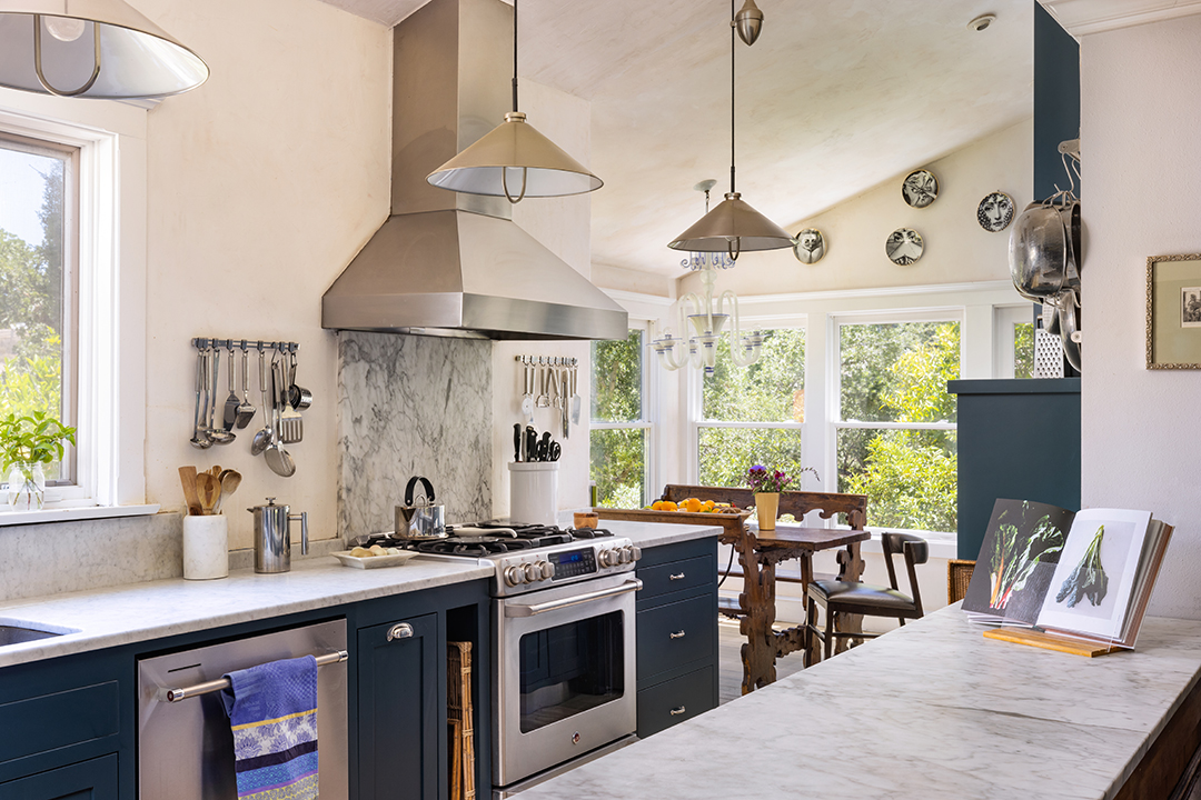 Designer Helene Aumonts Countryside California Home Harkening To France Lists For 5 8m F