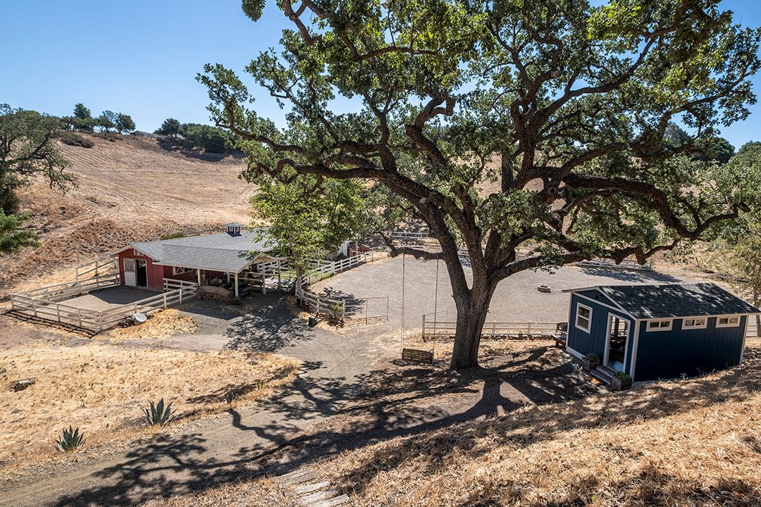 Designer Helene Aumonts Countryside California Home Harkening To France Lists For 5 8m Y
