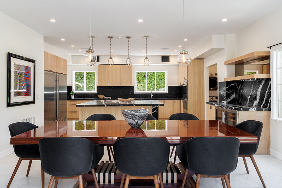 Leonardo Dicaprio Looks To Rent Out A Charming Beverly Hills House For 32500 Month 23