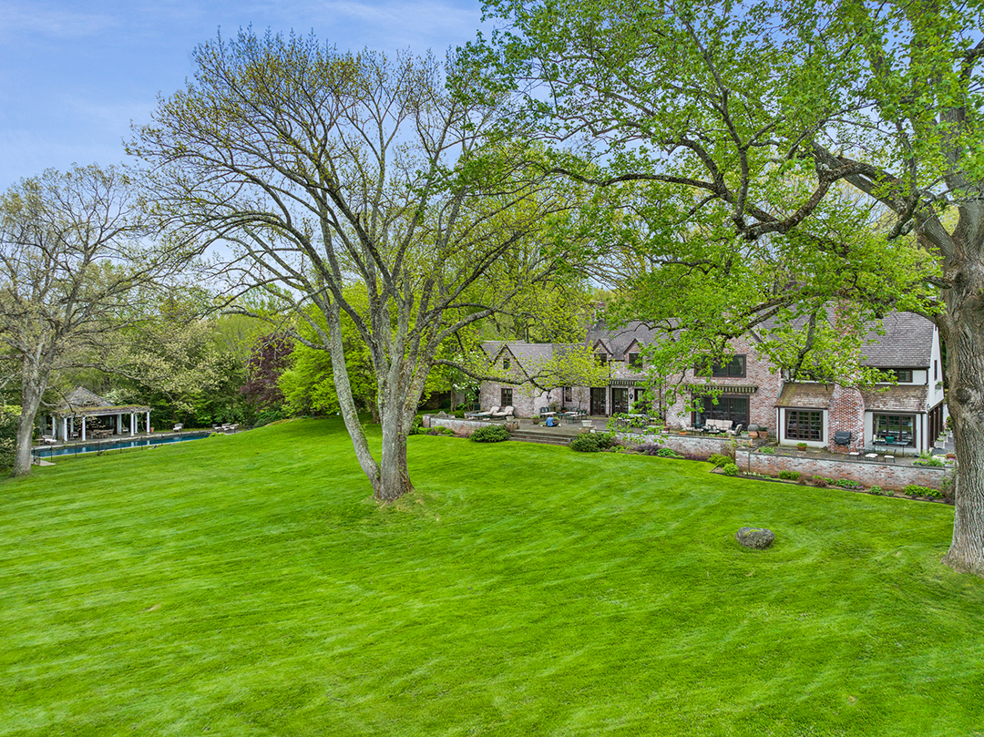 Old Hollywood Actress Tallulah Bankhead Lived An Eccentric Life At This Ny Estate Asking 7 5m 0989 1