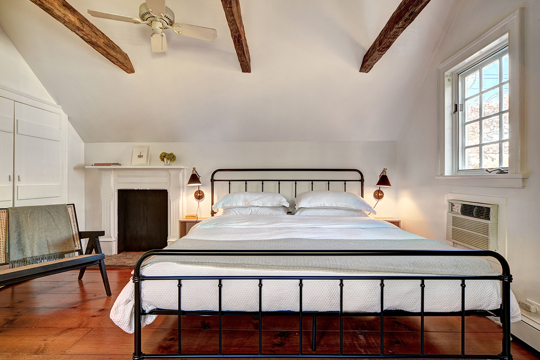 The Oldest Home In The Hamptons Is Currently Listed For 2 4m 64 Union St Bed3