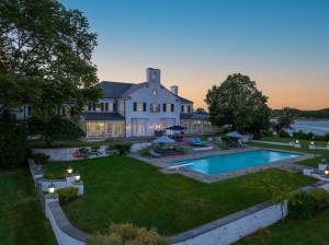 Donald Trumps Former Greenwich Estate Relists After Years Of Being On And Off The Market Aaaa