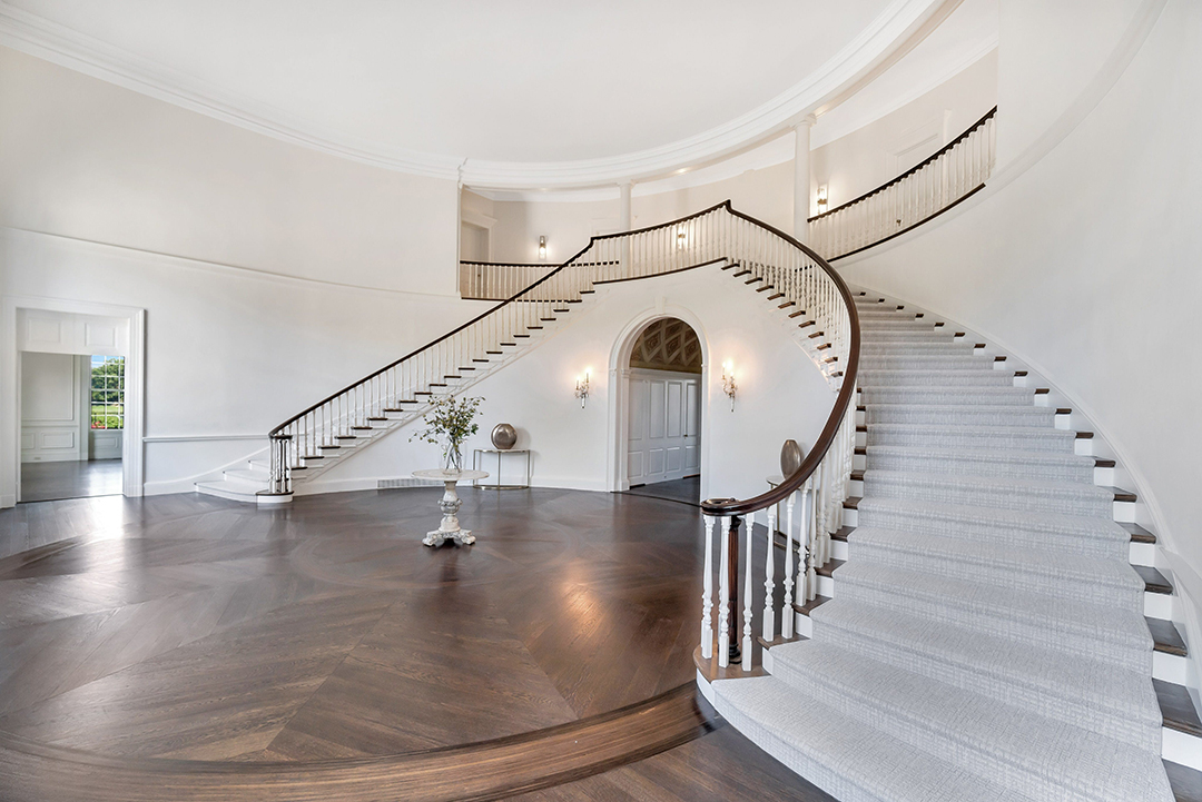 Donald Trumps Former Greenwich Estate Relists After Years Of Being On And Off The Market M