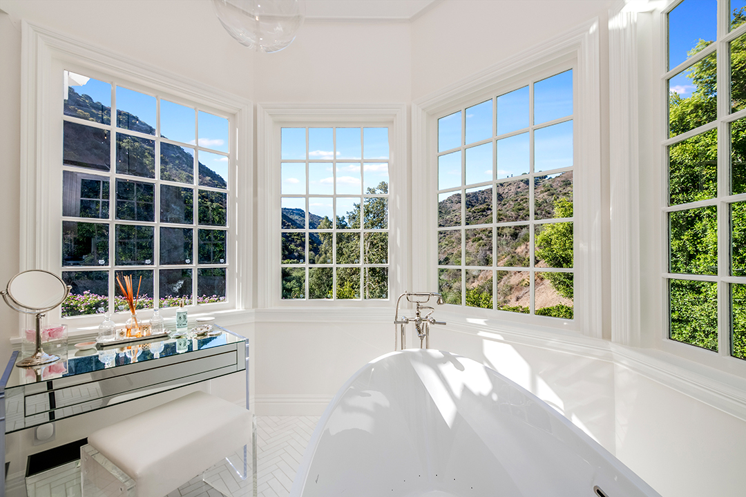 Bel Air Home Custom Built And Signed By Basketball Great Magic Johnson Lists For 14 5m 0071