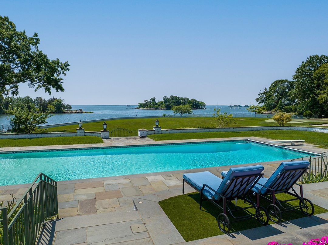 Donald Trumps Former Greenwich Estate Relists After Years Of Being On And Off The Market H