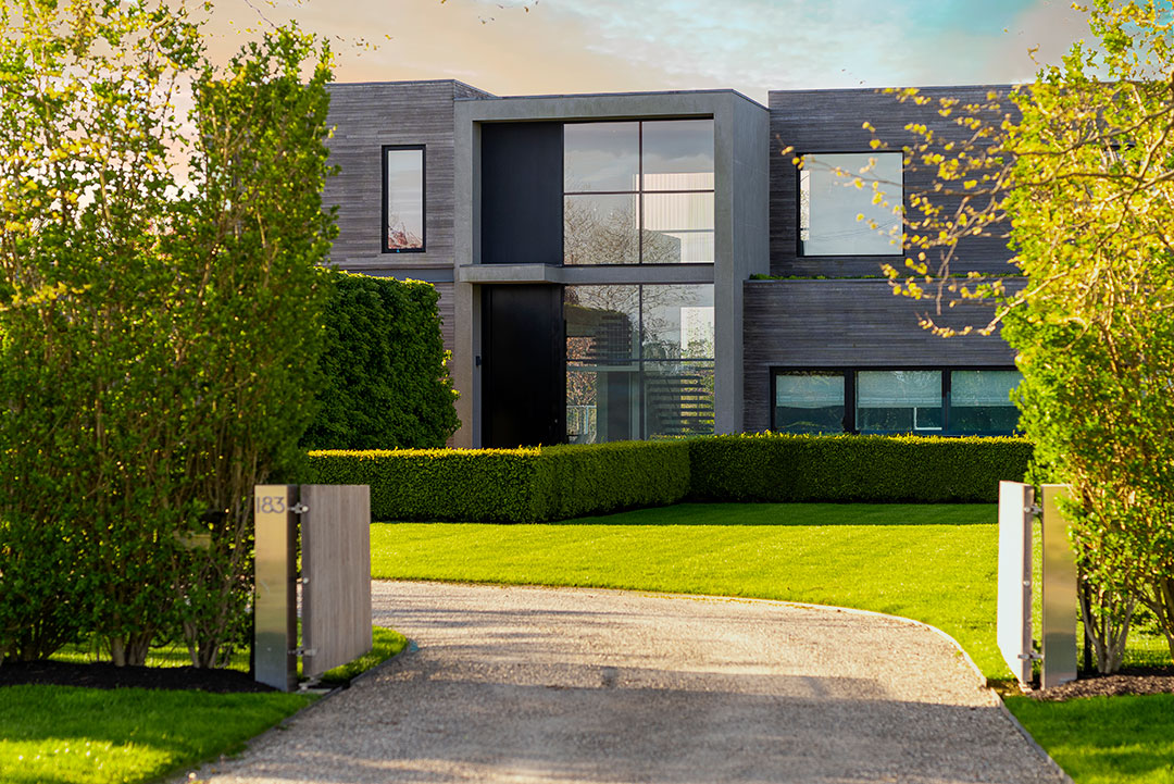 183danielsln Sagaponacksouthnewyork Michaela Keszler Douglaselliman Photography 91731059 High Res