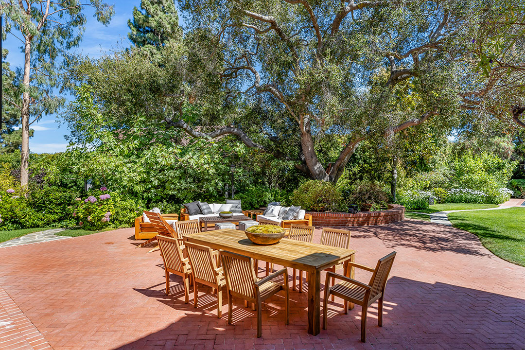 Producers Pacific Palisades Estate Outdoor Dining