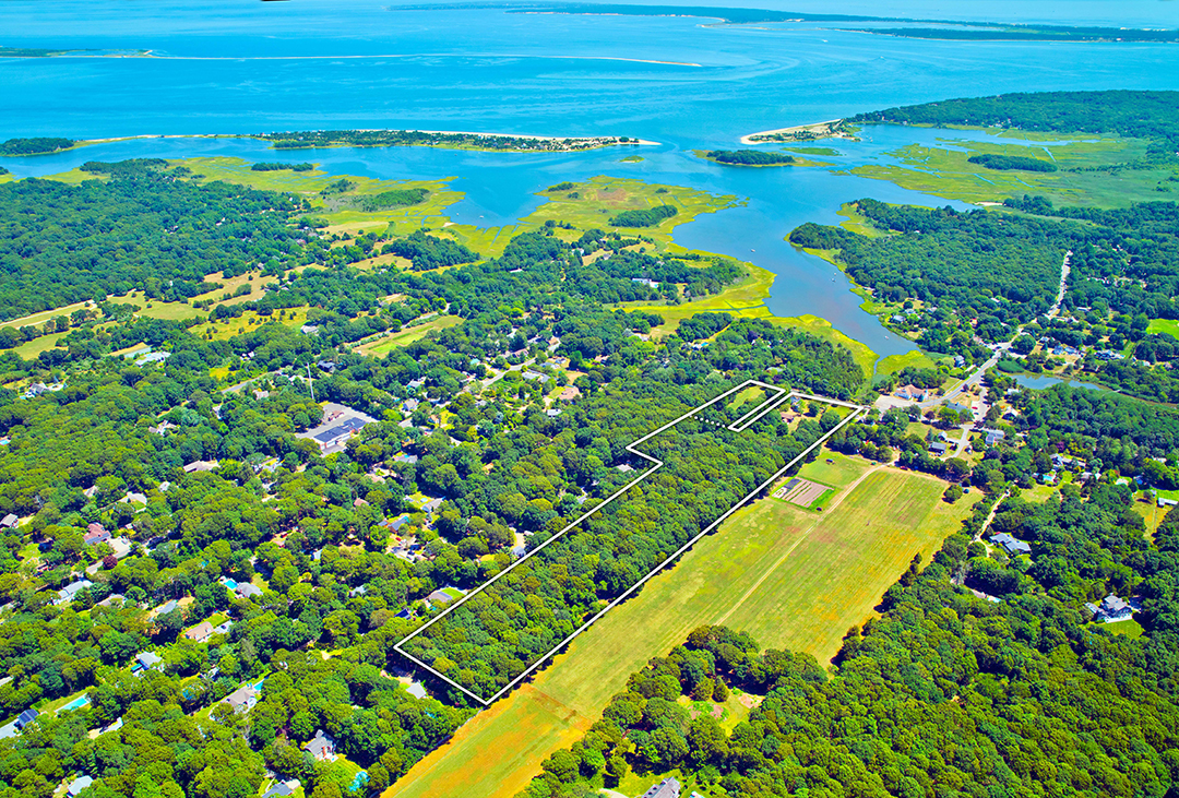 A Historic East Hampton Estate Owned By The Same Family Since 1880 Seeks 6 97m H