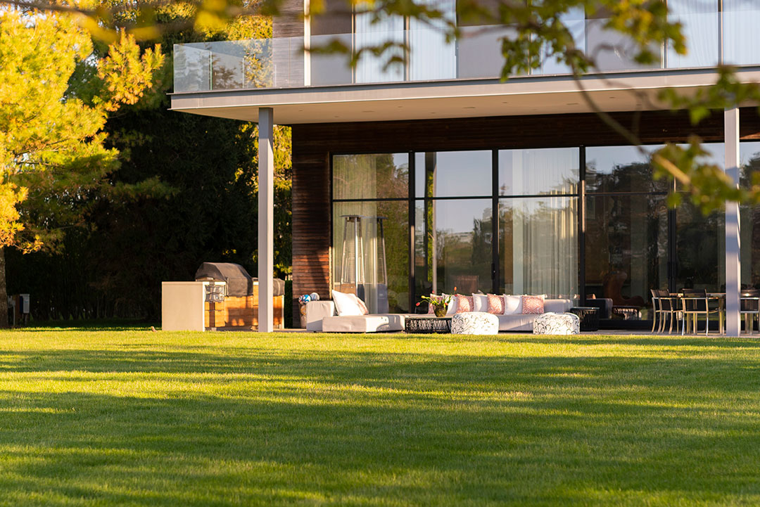 183danielsln Sagaponacksouthnewyork Michaela Keszler Douglaselliman Photography 91731737 High Res