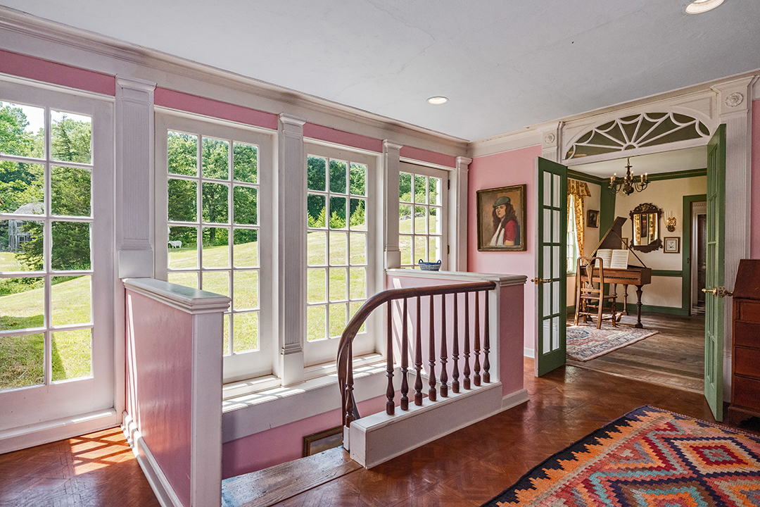 Tour A 2m Lyme Compound Dating Back To 1760 That Thinks Pink S